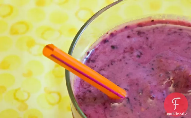 Blueberry Pflaume Buttermilch Smoothie