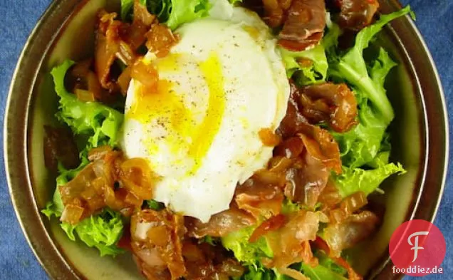 Chicorée-Salat mit knusprigem Schinken Und warmer Schalotten-Butter Vi