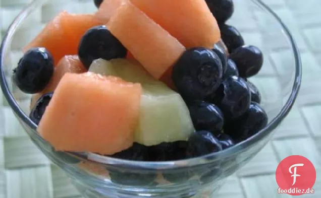 Melone mit Blaubeeren