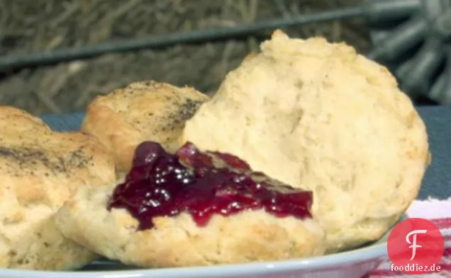 Schwarze Pfefferkekse mit Orangen-Blaubeer-Marmelade