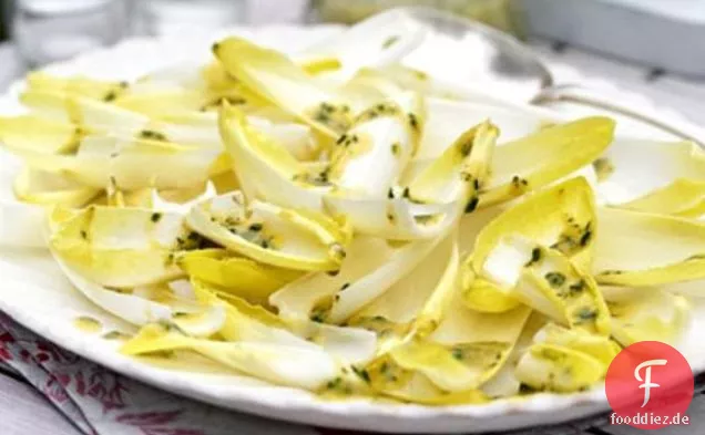 Chicorée-Salat mit Kräutervinaigrette