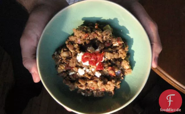 Linsensalat mit sonnengetrockneten Tomaten und Feta