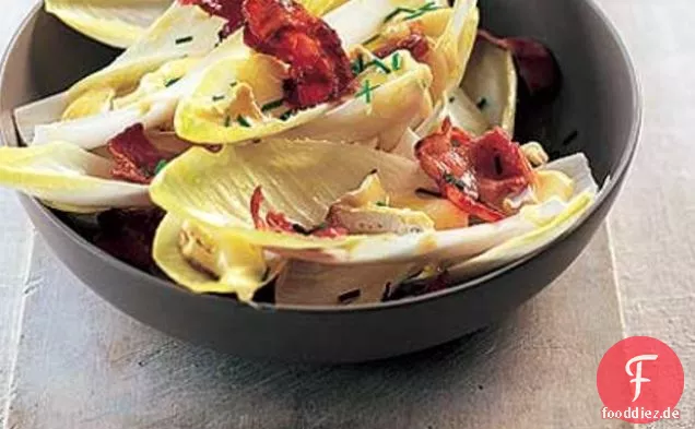 Warmer Brie, Chicorée & Specksalat