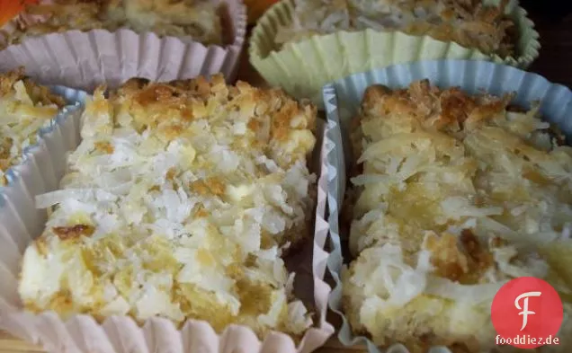 Mandel Freude Kuchen mit cremiger Kokosbutter Zuckerguss