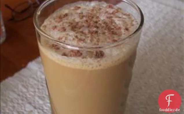 Gewürzter Kaffee-Frappe