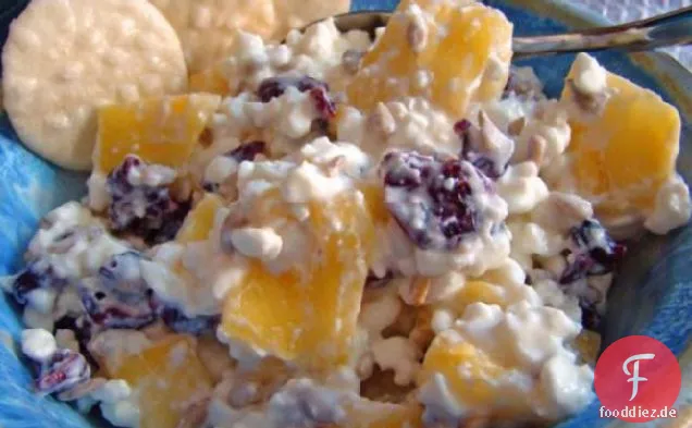 Ananas-Hüttenkäsesalat