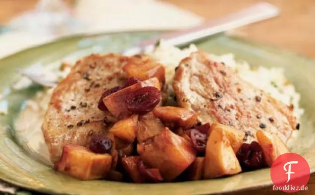 Schweinemedaillons mit Nektarine-Cranberry-Chutney