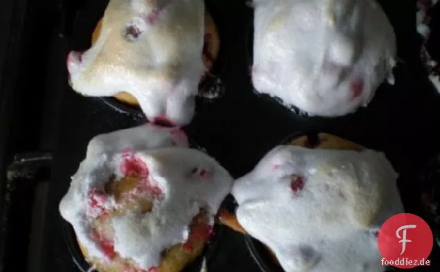 Muffins mit roten Johannisbeeren