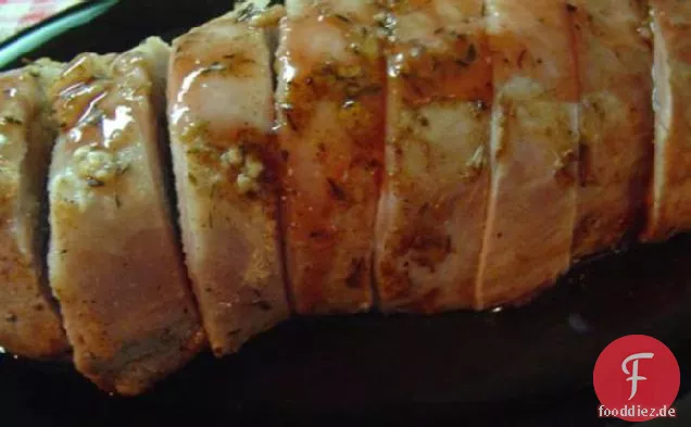 Saftige Herbed Schweinelende mit Johannisbeersauce
