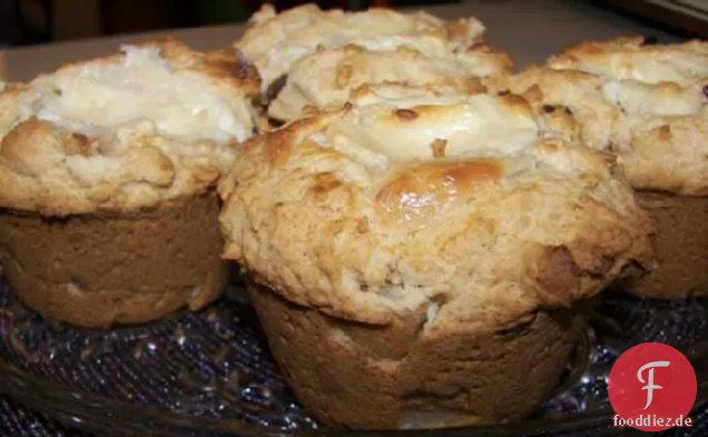 Birnen-, Dattel- und Frischkäsemuffins