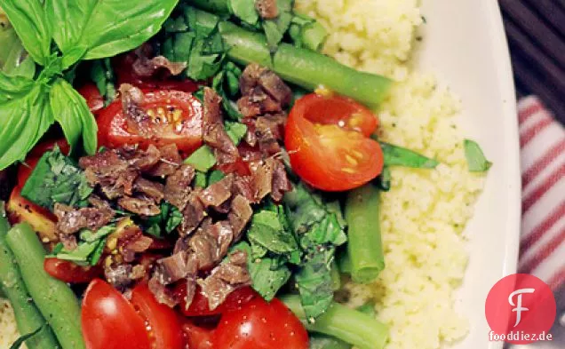 Sardellen, Tomaten und grüne Bohnen Couscous