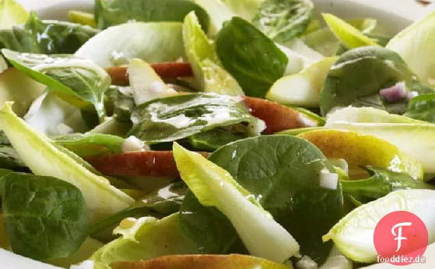 Spinat-, Birnen- und Endiviensalat
