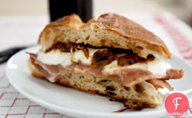 Mozzarella, Schinken und Feigenmarmelade Panino Rezept