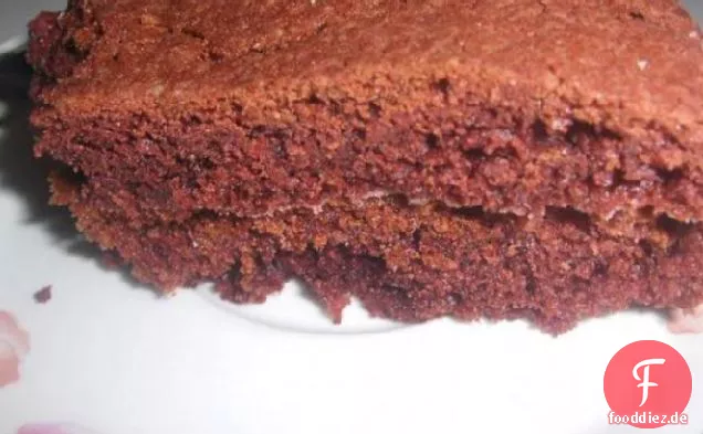 Roter Samtkuchen mit Frischkäseglasur