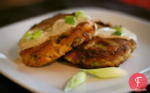 Krabbenkuchen mit Zitronen-Knoblauch-Aioli-Sauce