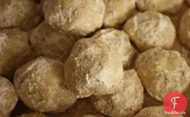 Große Oma's Nuss Butter Kugeln