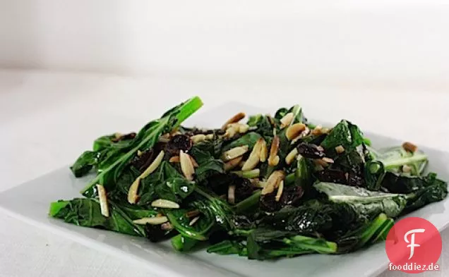 Collard Greens Mit Mandeln Und Rosinen