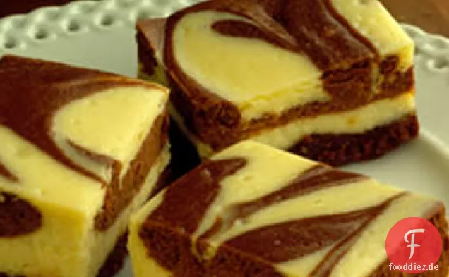 Marmorierte Käsekuchenriegel