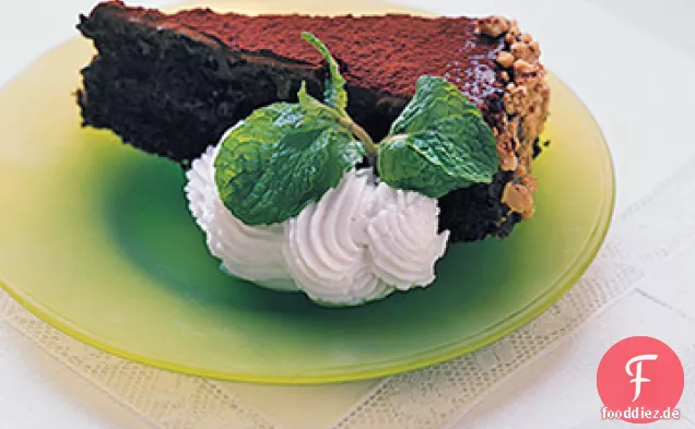 Schokoladentorte mit Pessach-Fudge-Glasur