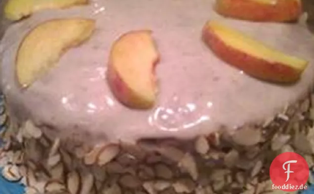 Pfirsiche und Sahnetorte