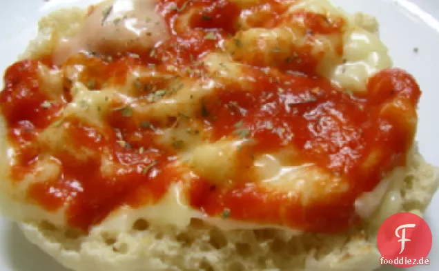 Pizza Deutsch Muffins - OAMC
