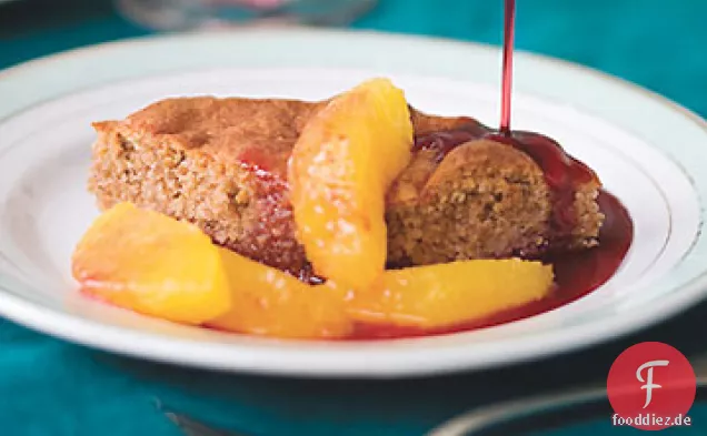 Walnuss-Mandelkuchen mit Orangen-Granatapfel-Kompott