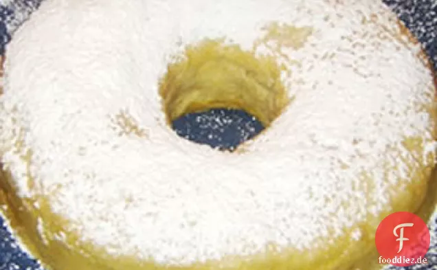 Gedämpfter Biskuitkuchen