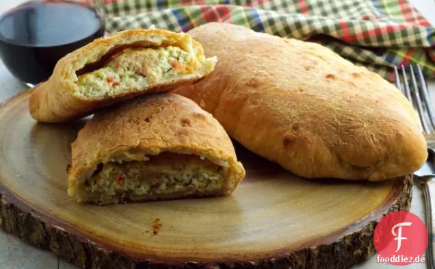 Calzonen mit Nudelsauce