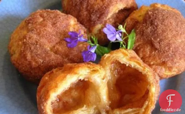 Gefüllte Zimt-Halbmond-Brötchen