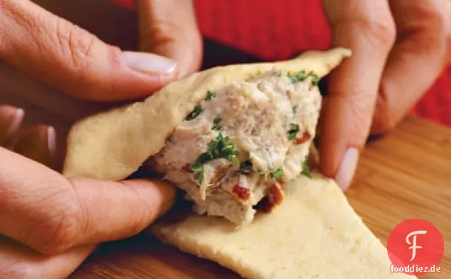Hühnersalat mit Brötchen