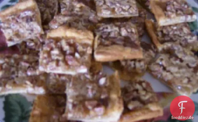 Quick-Crescent Pecan Pie Bars