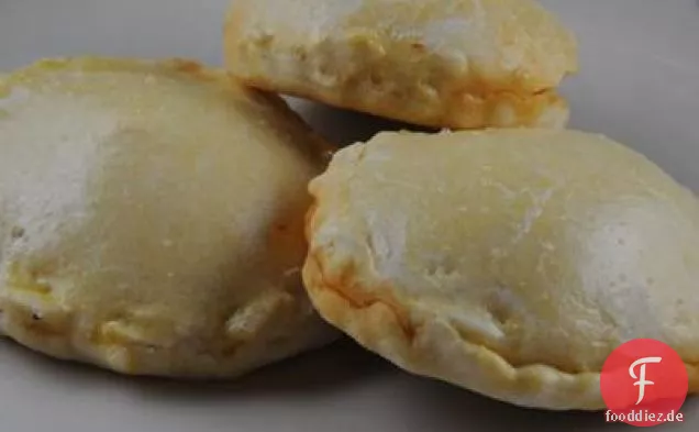 Pukacapas - Würziger Käse Empanadas (Bolivien)