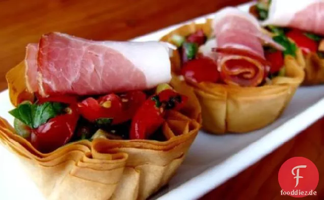 Easy Phyllo Cups mit Salat und Schinken (Beilage oder Snack)