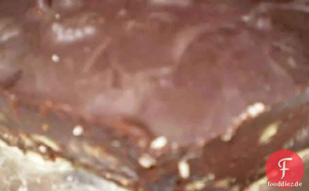 Dunkle Schokolade-Walnuss-Karamell-Torte