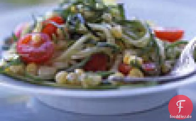 Zucchini-, Tomaten- und Maissalat