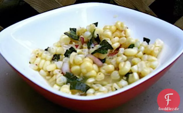 Gesund und lecker: Frischer Maissalat