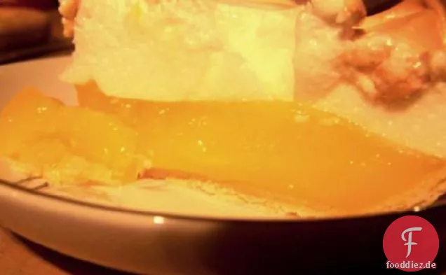 Frische Zitronen-Baiser-Torte