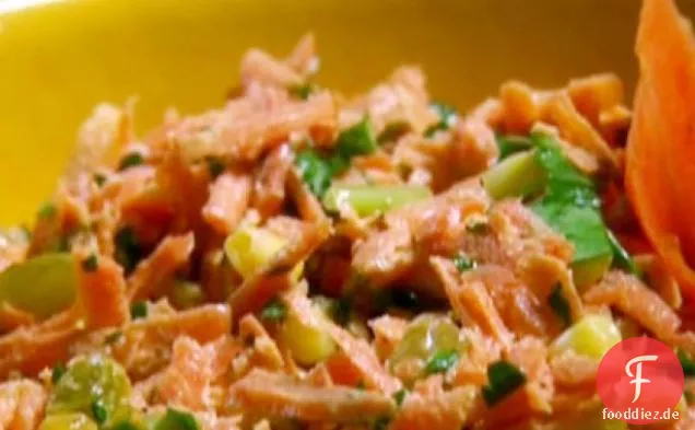 Mais-Karotten-Salat mit goldenen Rosinen