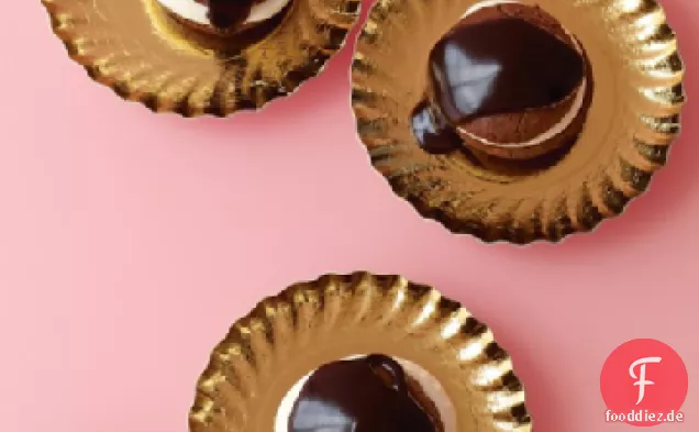 Schokoladen-Pfefferminz-Profiteroles