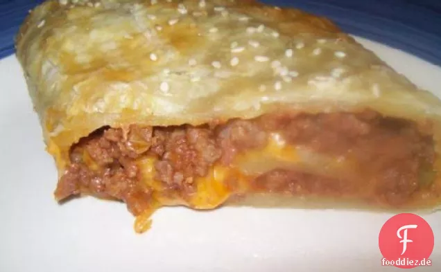 Bacon Cheeseburger Rolls Puff