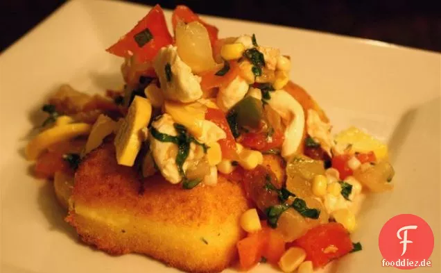 Parmesan Polenta Steaks mit Erbstück Tomaten-Mais-Salat und Cri