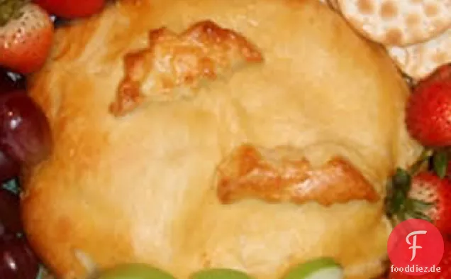 Gebackener Brie im Blätterteig