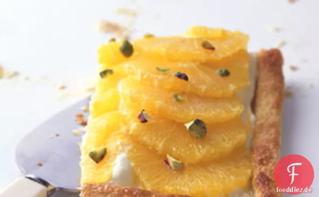 Orangenkuchen mit Orangencreme und Pistazien