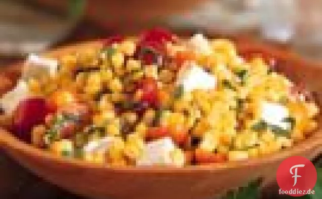 Gebratener Maissalat mit Tomaten und Feta