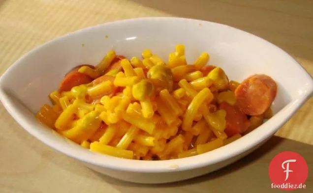 Einfach Mac-N-Käse Mit Hot Dogs