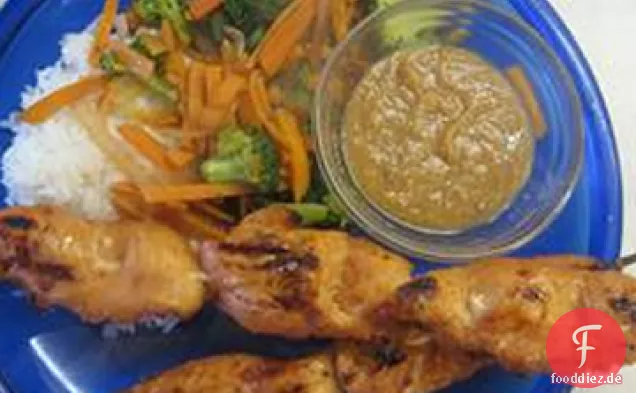 Süßes und würziges Hühnchen Satay