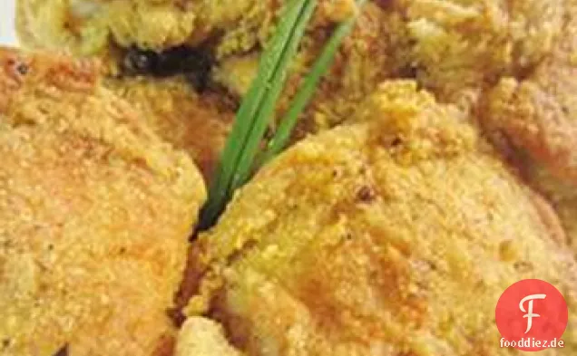 Maismehl-beschichtetes Huhn