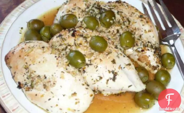 Gebratenes Zitronen-Knoblauch-Huhn mit grünen Oliven