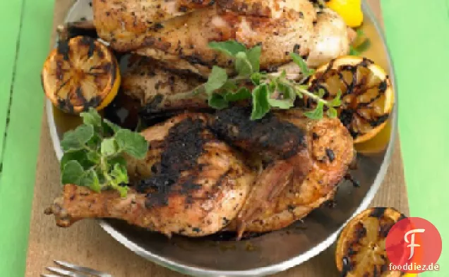 Gegrilltes Hähnchen mit Zitrone und Oregano