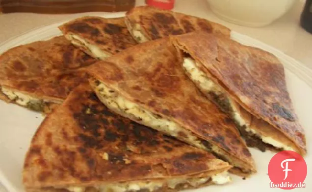 Huhn Souvlaki Quesadilla